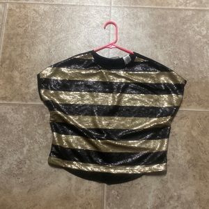 Guess top.  Size m 10/12
